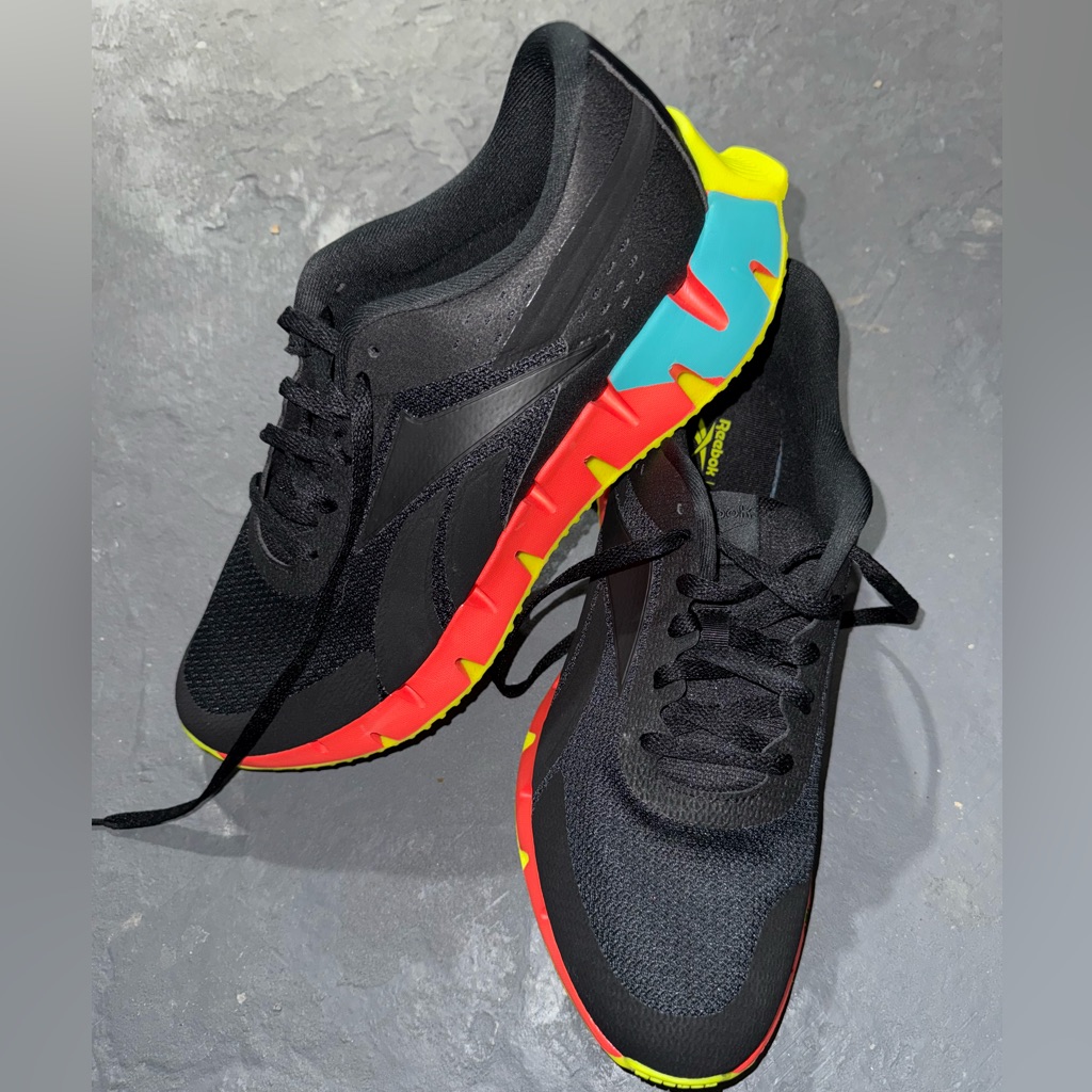 I Am Selling Reebok Zig Dynamica 2.0 Men's Running Shoe